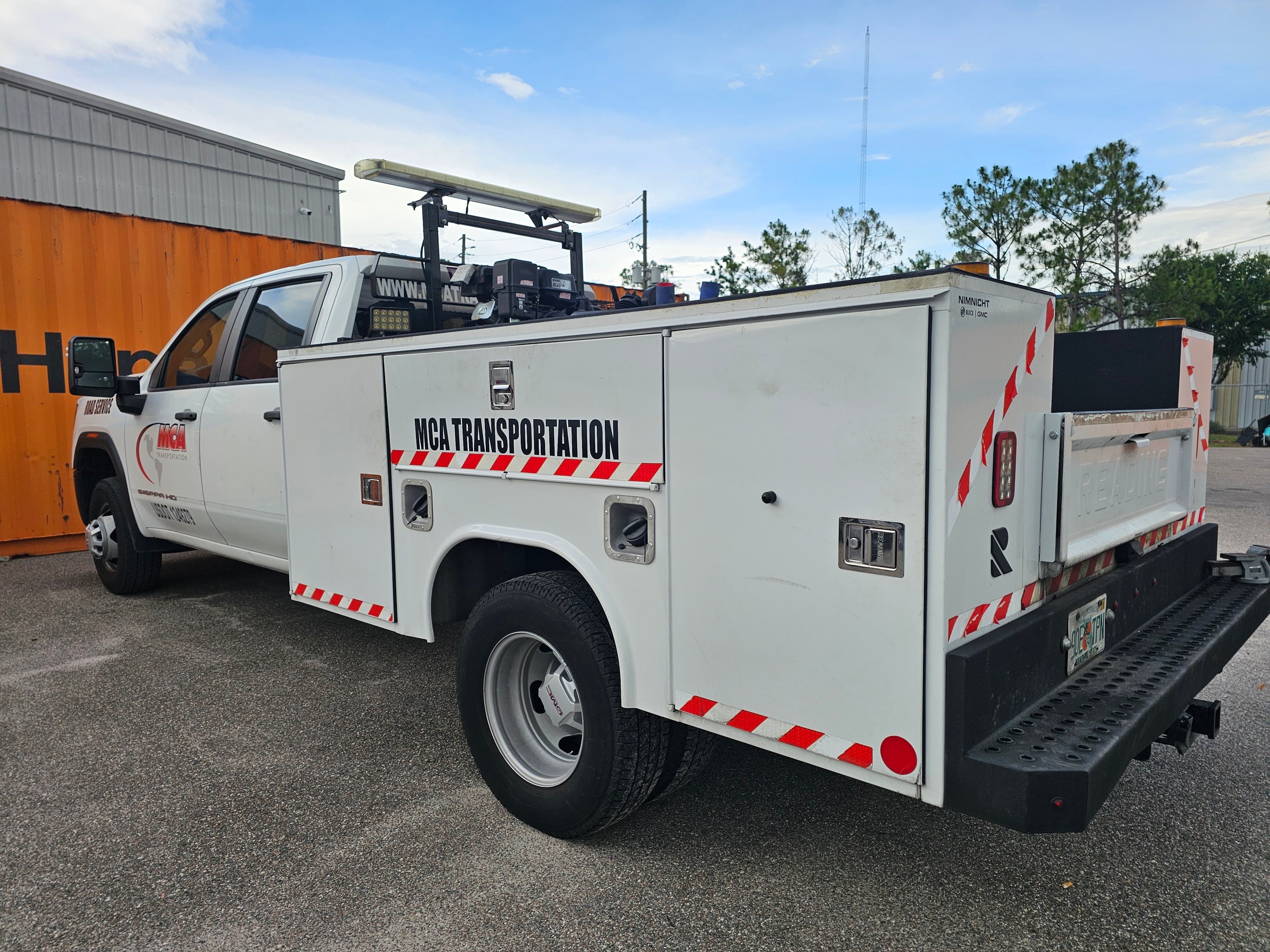 Mobile unit · utility truck access